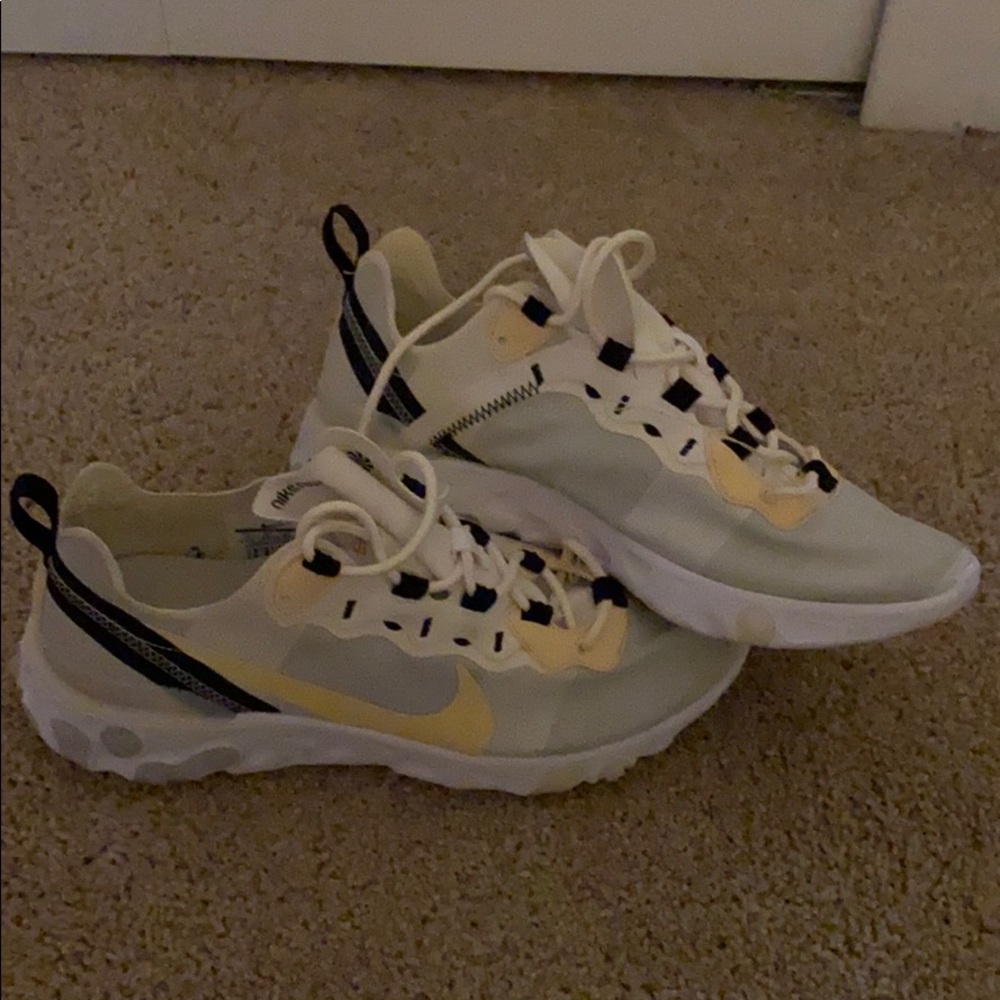 Nike element react 55. New without box.